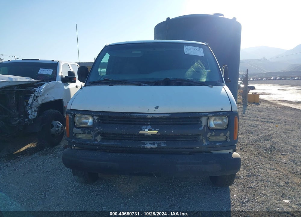 2000 CHEVROLET EXPRESS VIN: 1GCHG39R9Y1261747