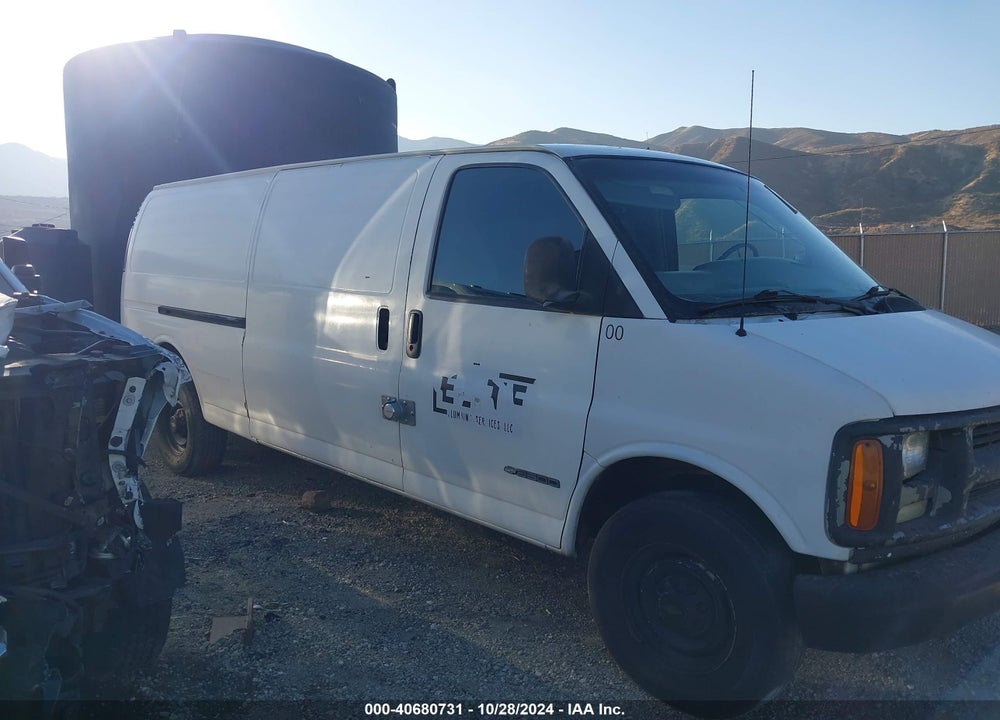 2000 CHEVROLET EXPRESS VIN: 1GCHG39R9Y1261747
