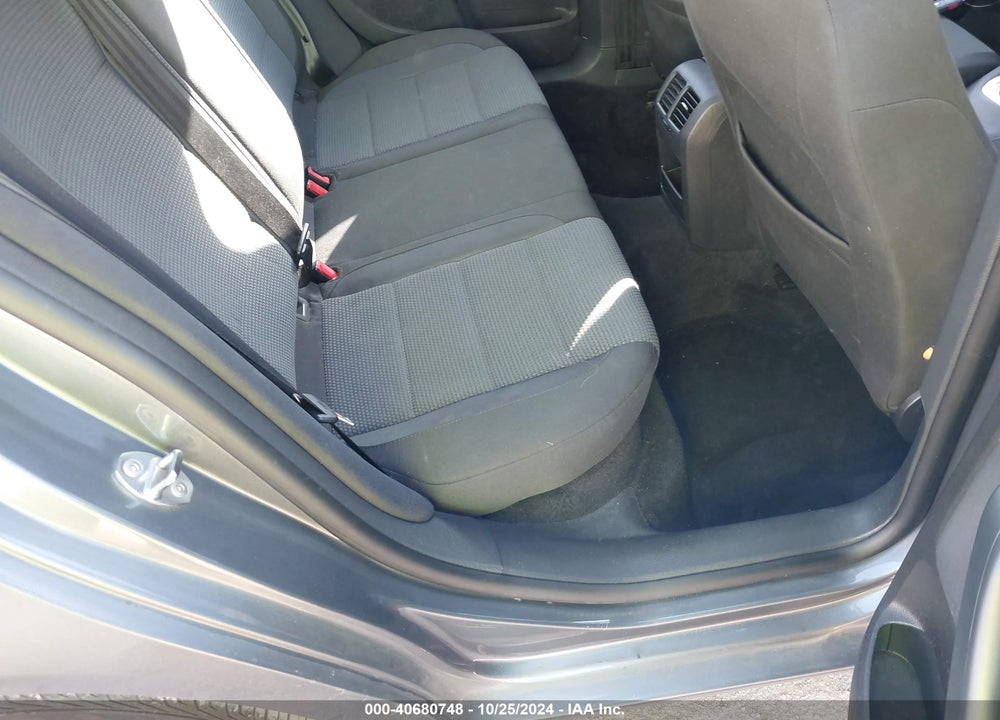 2010 VOLKSWAGEN JETTA S VIN: 3VWJZ7AJ4AM095247
