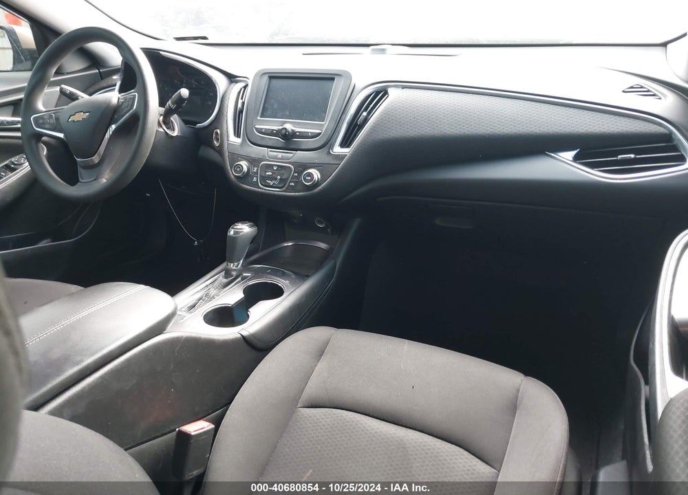 2018 CHEVROLET MALIBU LT VIN: 1G1ZD5ST8JF267930