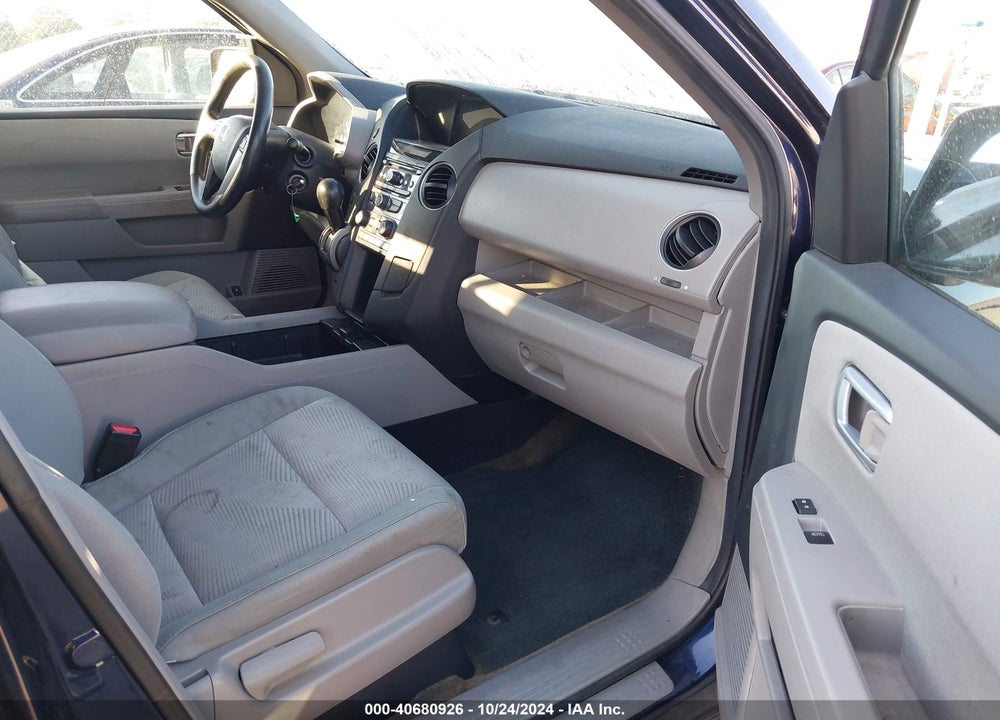 2013 HONDA PILOT LX VIN: 5FNYF4H20DB083712