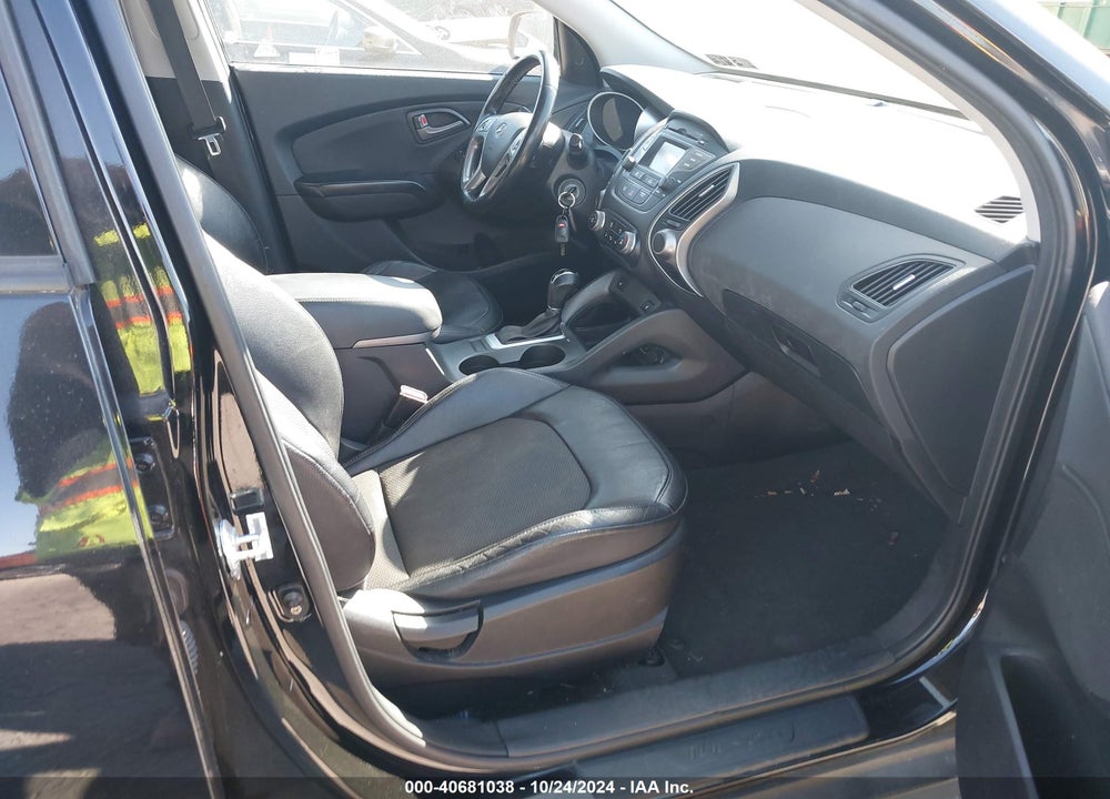 2014 HYUNDAI TUCSON SE VIN: KM8JUCAG7EU848457