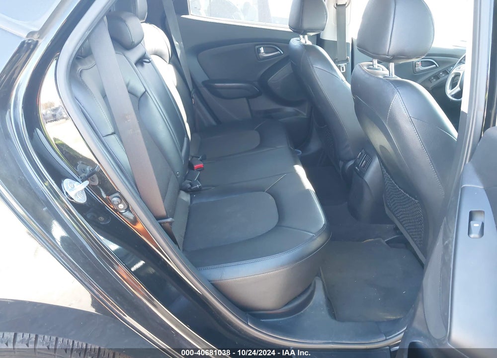 2014 HYUNDAI TUCSON SE VIN: KM8JUCAG7EU848457