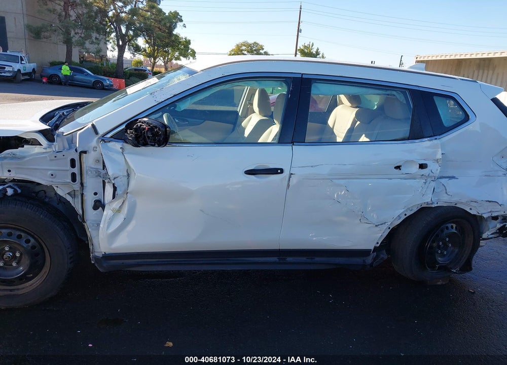 2017 NISSAN ROGUE S VIN: JN8AT2MT8HW134909