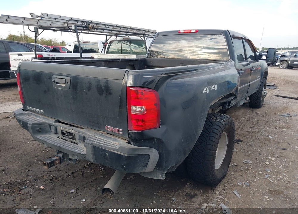 2012 GMC SIERRA 3500HD DENALI VIN: 1GT426C82CF127608