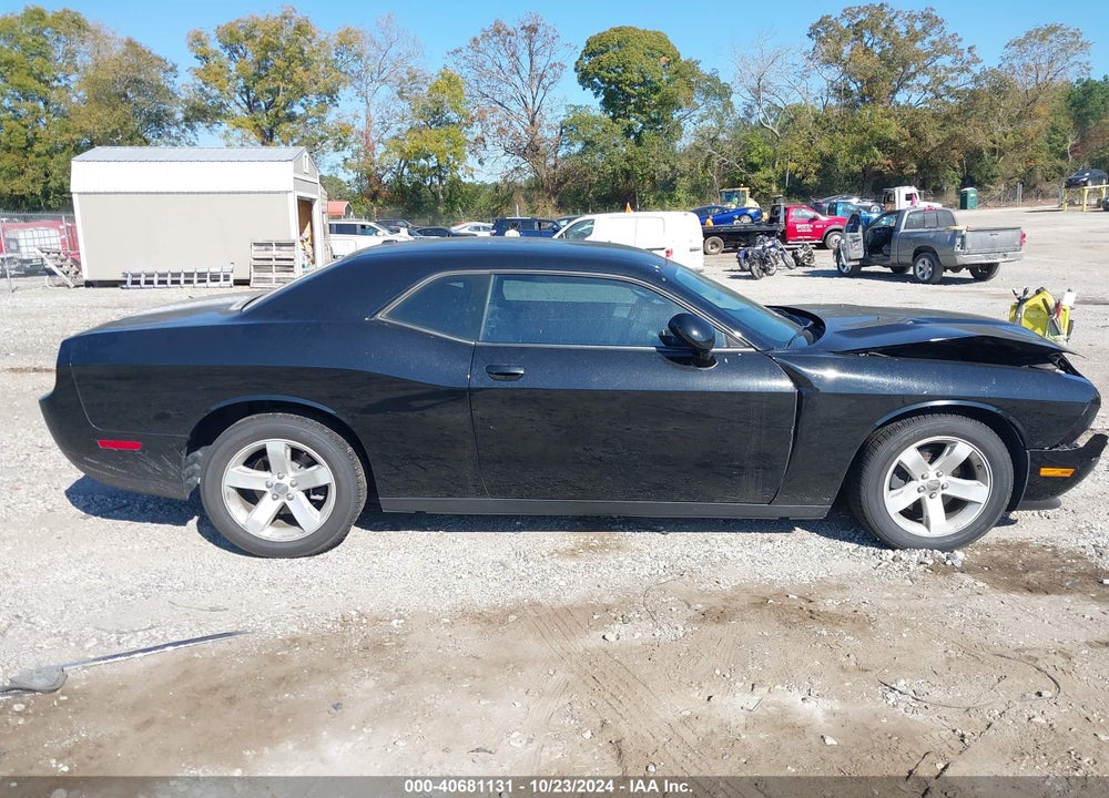 2013 DODGE CHALLENGER SXT VIN: 2C3CDYAG4DH524253