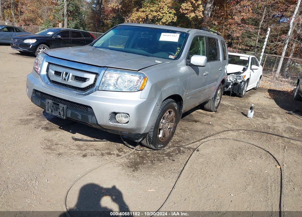 2010 HONDA PILOT EX VIN: 5FNYF4H41AB032345