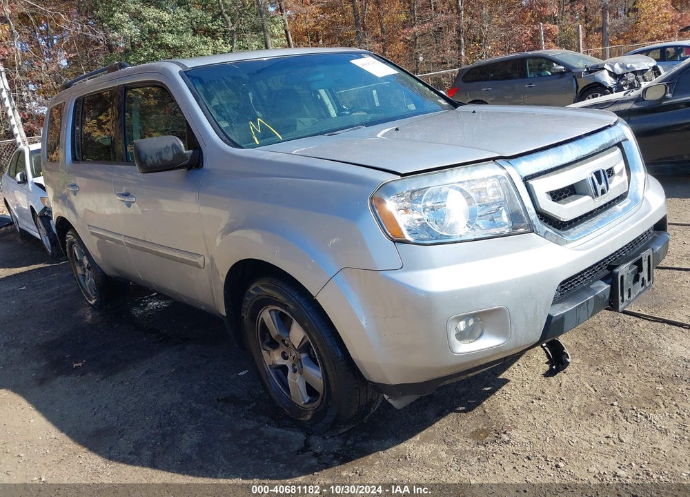 2010 HONDA PILOT EX VIN: 5FNYF4H41AB032345