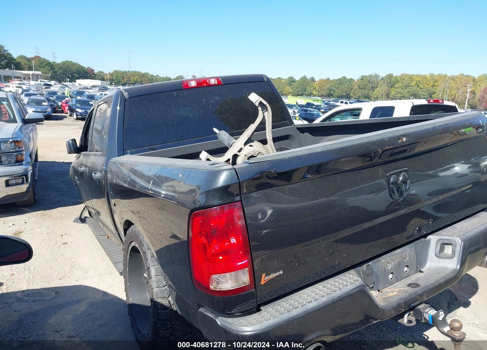 2016 RAM 1500 EXPRESS VIN: 1C6RR6KT5GS298011