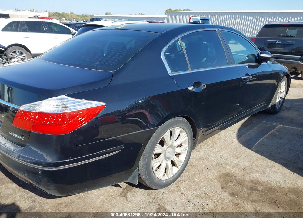 2009 HYUNDAI GENESIS 3.8 VIN: KMHGC46E99U046427