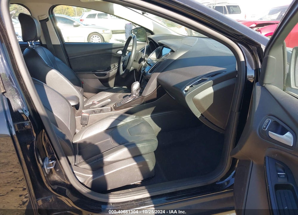 2017 FORD FOCUS TITANIUM VIN: 1FADP3N25HL272679