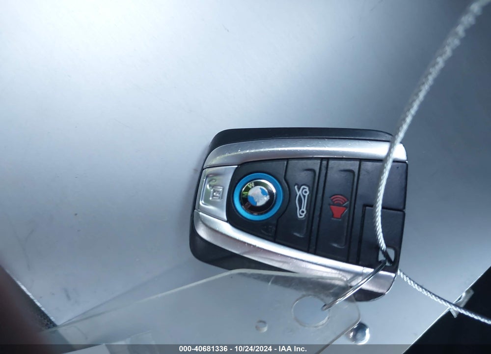 2015 BMW I3 BASE W/RANGE EXTENDER VIN: WBY1Z4C56FV504412