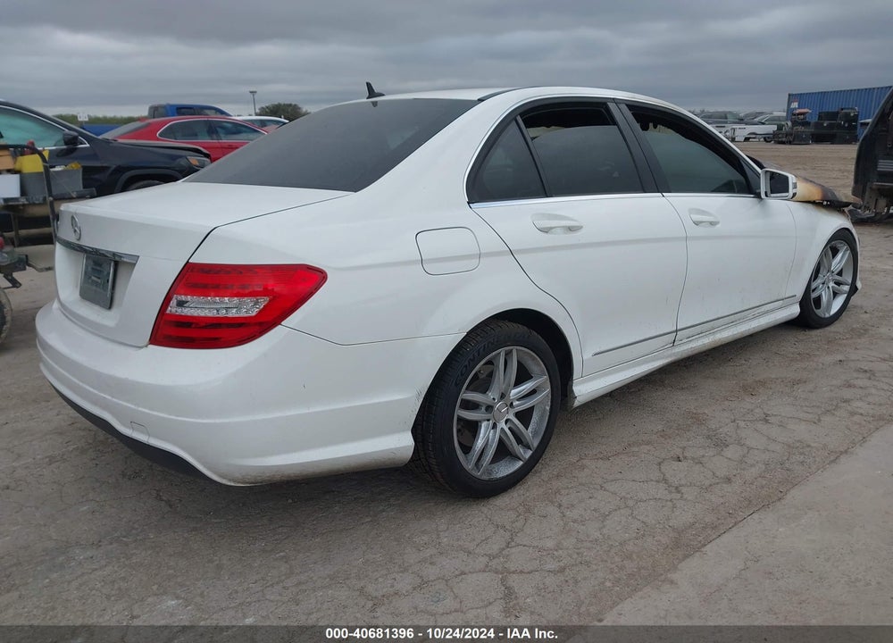 2014 MERCEDES-BENZ C 250 LUXURY/SPORT VIN: WDDGF4HB9EA958023