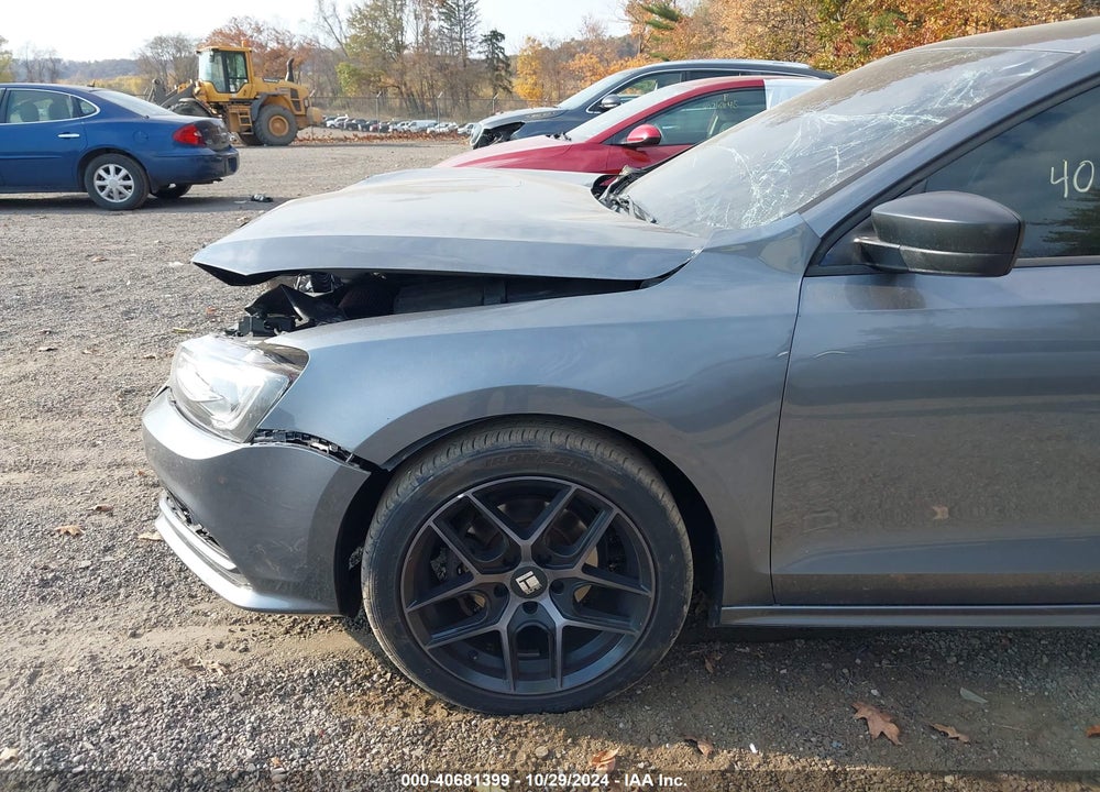 2015 VOLKSWAGEN JETTA 2.0L S VIN: 3VW2K7AJ8FM318843