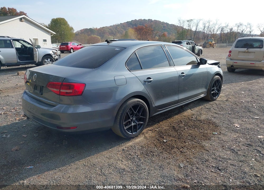 2015 VOLKSWAGEN JETTA 2.0L S VIN: 3VW2K7AJ8FM318843