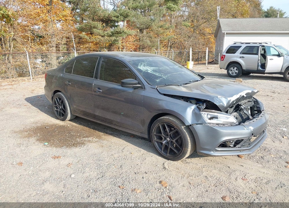 2015 VOLKSWAGEN JETTA 2.0L S VIN: 3VW2K7AJ8FM318843