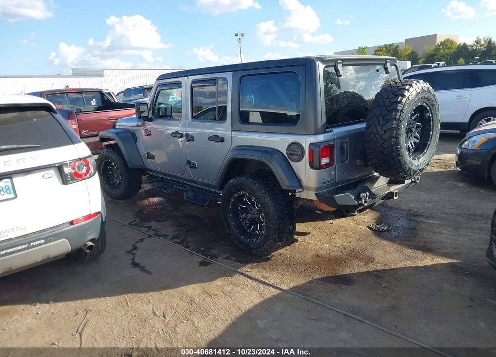 2018 JEEP WRANGLER UNLIMITED SPORT S 4X4 VIN: 1C4HJXDG1JW186596
