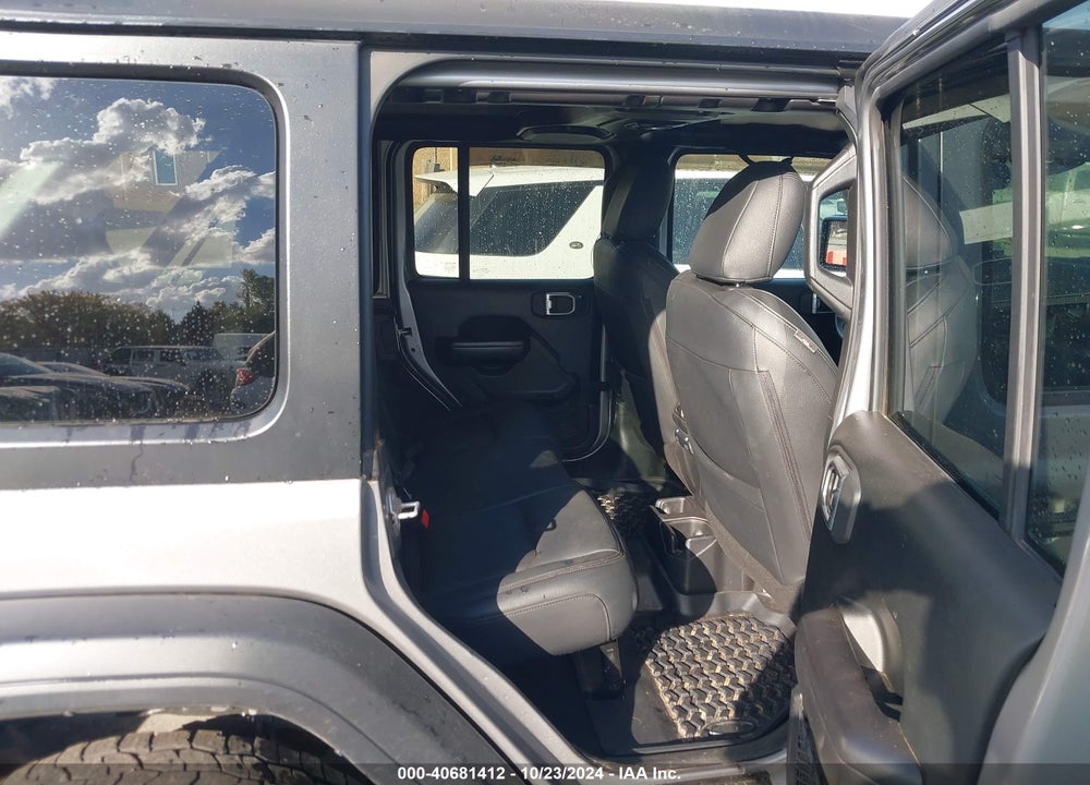 2018 JEEP WRANGLER UNLIMITED SPORT S 4X4 VIN: 1C4HJXDG1JW186596