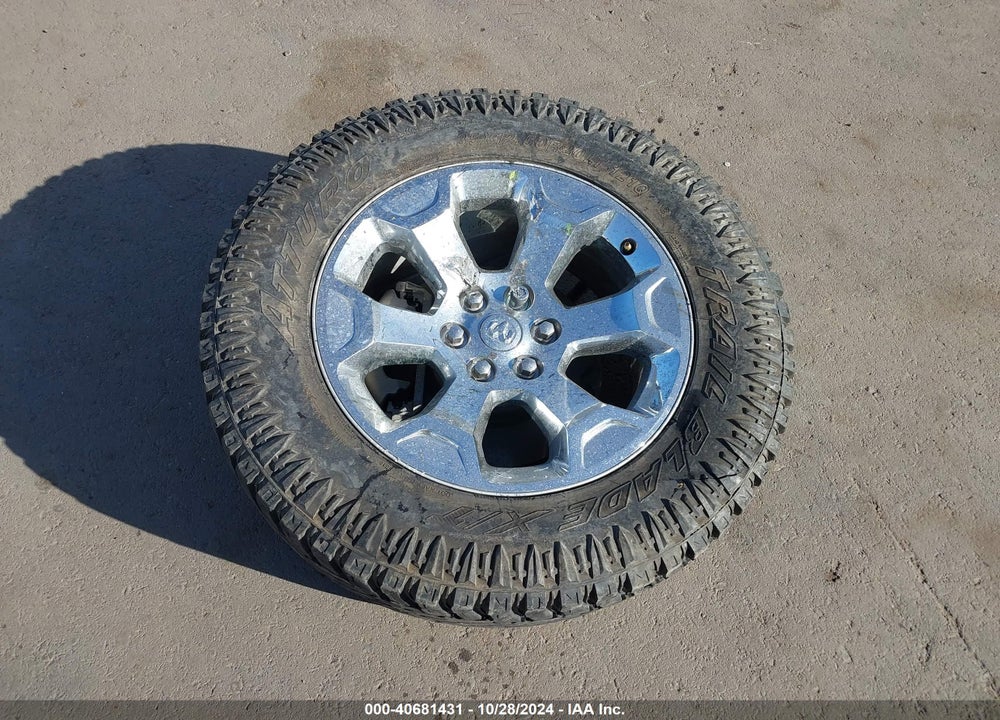 2023 RAM 1500 BIG HORN 4X4 5'7 BOX VIN: 1C6SRFFT2PN692396