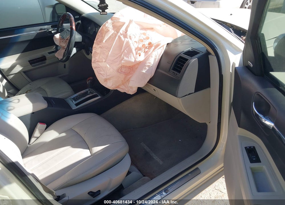2007 CHRYSLER 300C VIN: 2C3KA63H37H658156