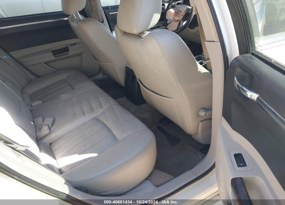 2007 CHRYSLER 300C VIN: 2C3KA63H37H658156