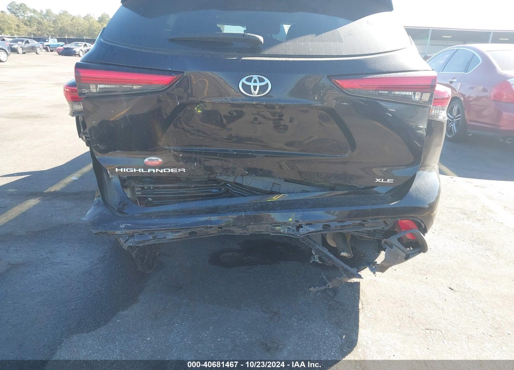 2021 TOYOTA HIGHLANDER XLE VIN: 5TDGZRAH9MS088885