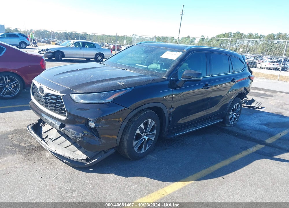 2021 TOYOTA HIGHLANDER XLE VIN: 5TDGZRAH9MS088885