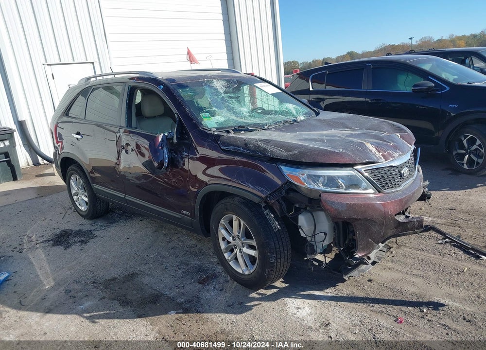 2015 KIA SORENTO LX VIN: 5XYKTCA6XFG617493