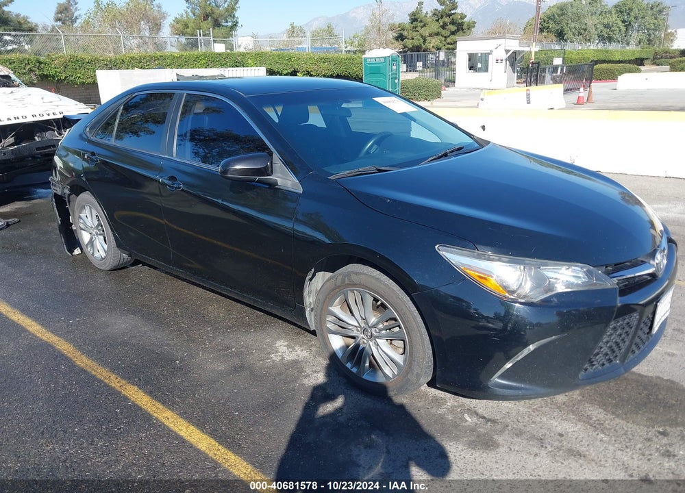 2015 TOYOTA CAMRY SE VIN: 4T1BF1FKXFU485783