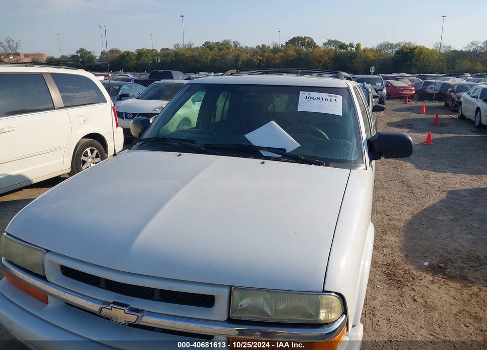 2003 CHEVROLET BLAZER LS VIN: 1GNCS13X13K156277