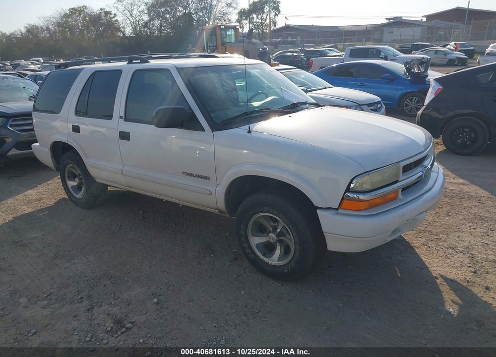 2003 CHEVROLET BLAZER LS VIN: 1GNCS13X13K156277