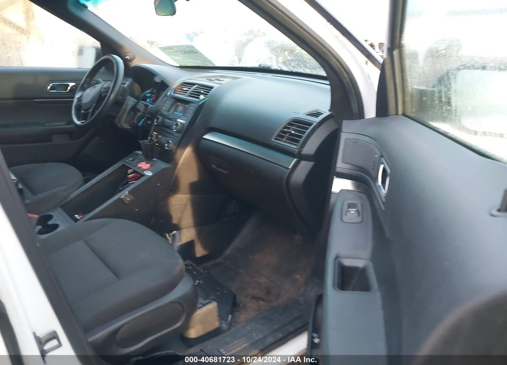 2016 FORD EXPLORER VIN: 1FM5K8ARXGGA63177