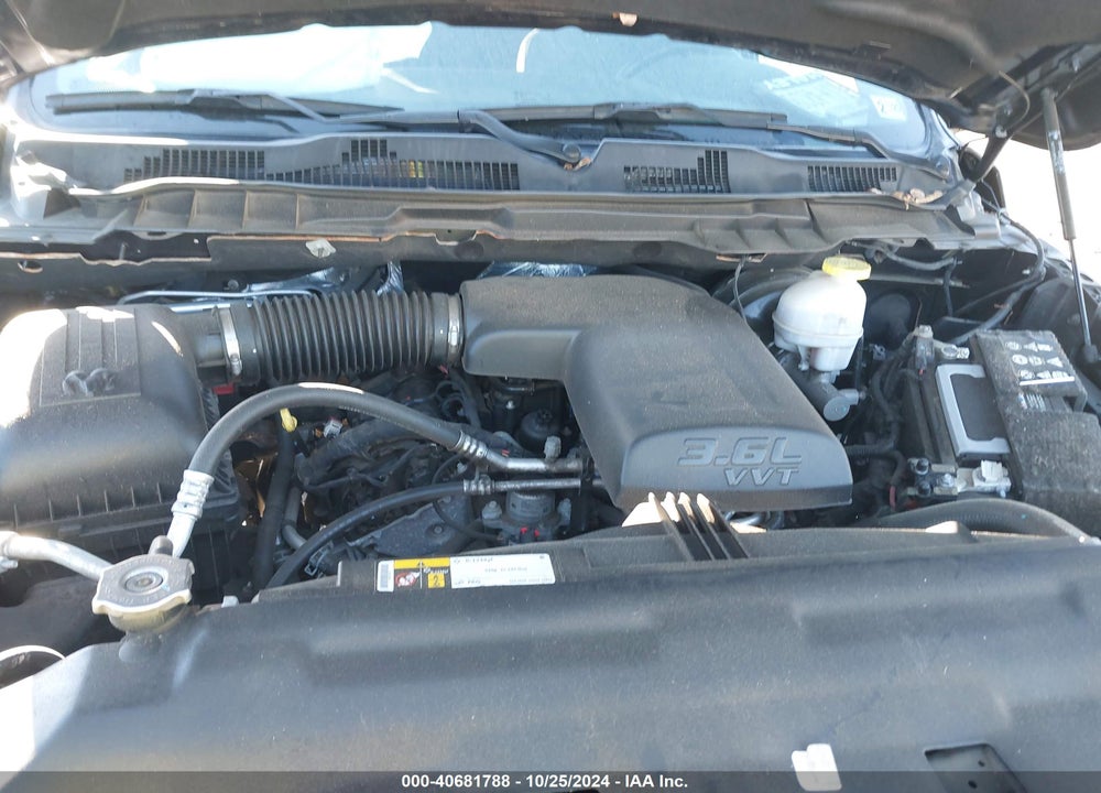 2021 RAM 1500 CLASSIC SLT 4X4 5'7 BOX VIN: 1C6RR7LG8MS541877