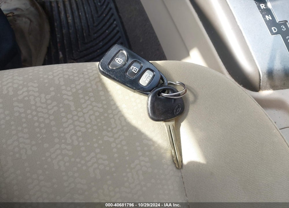 2010 HYUNDAI ELANTRA GLS VIN: KMHDU4ADXAU878863