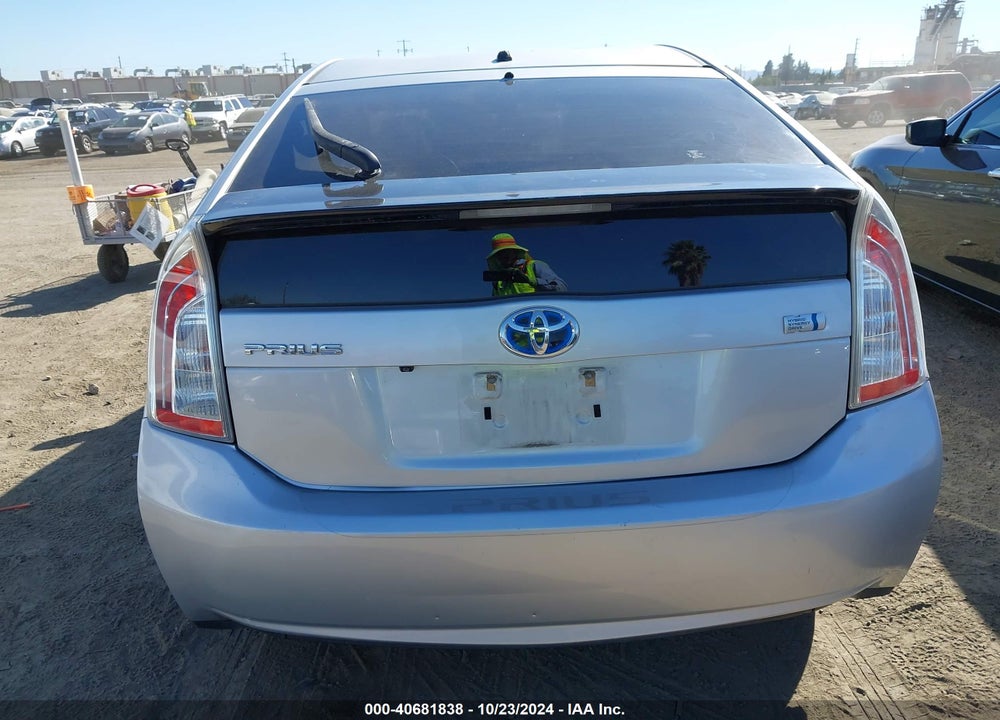 2015 TOYOTA PRIUS TWO VIN: JTDKN3DU9F0462946