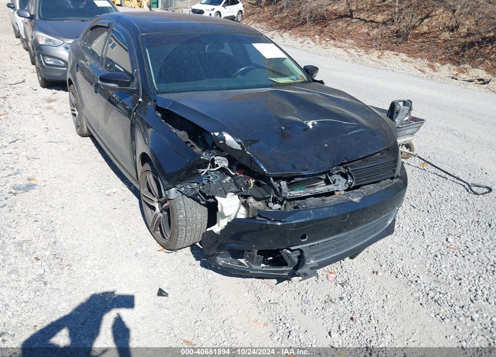 2013 VOLKSWAGEN JETTA 2.5L SE VIN: 3VWDP7AJ4DM430093