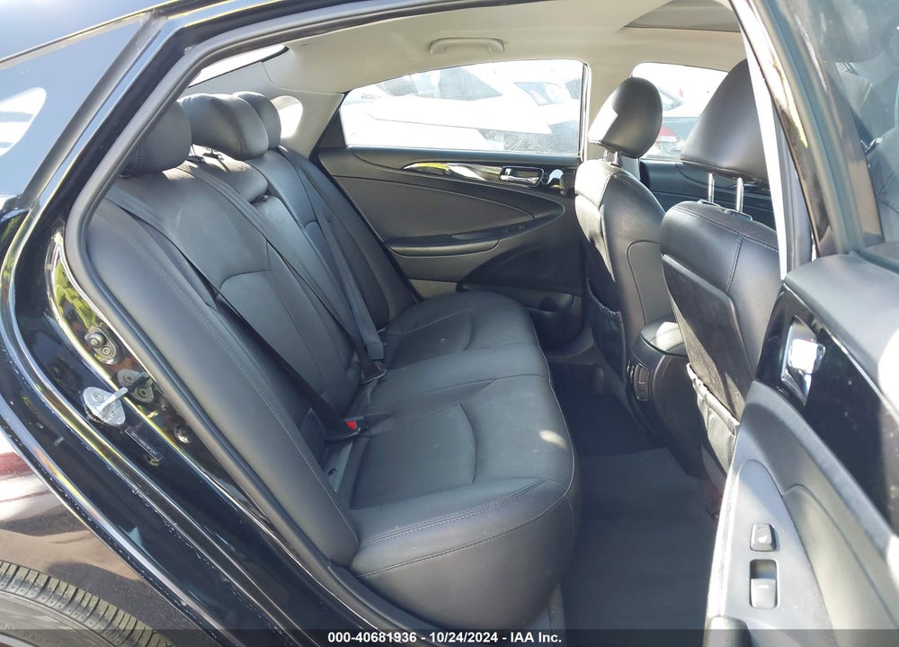 2014 HYUNDAI SONATA LIMITED 2.0T VIN: 5NPEC4AB0EH815247