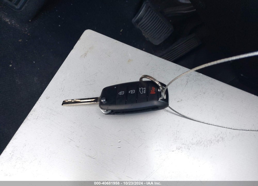 2016 KIA SOUL VIN: KNDJN2A29G7370219