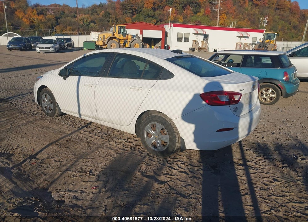 2018 CHEVROLET CRUZE VIN: 1G1BC5SM1J7171189