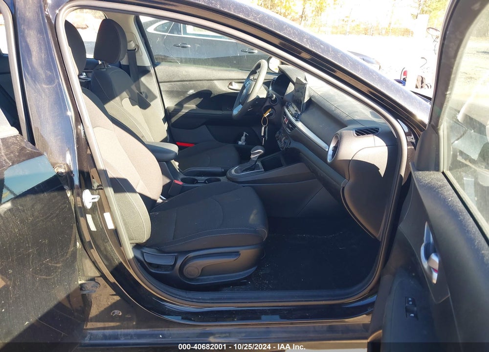 2019 KIA FORTE LXS VIN: 3KPF24AD7KE132406