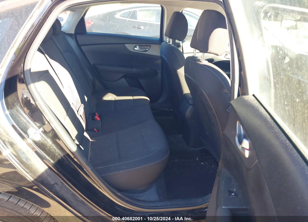 2019 KIA FORTE LXS VIN: 3KPF24AD7KE132406
