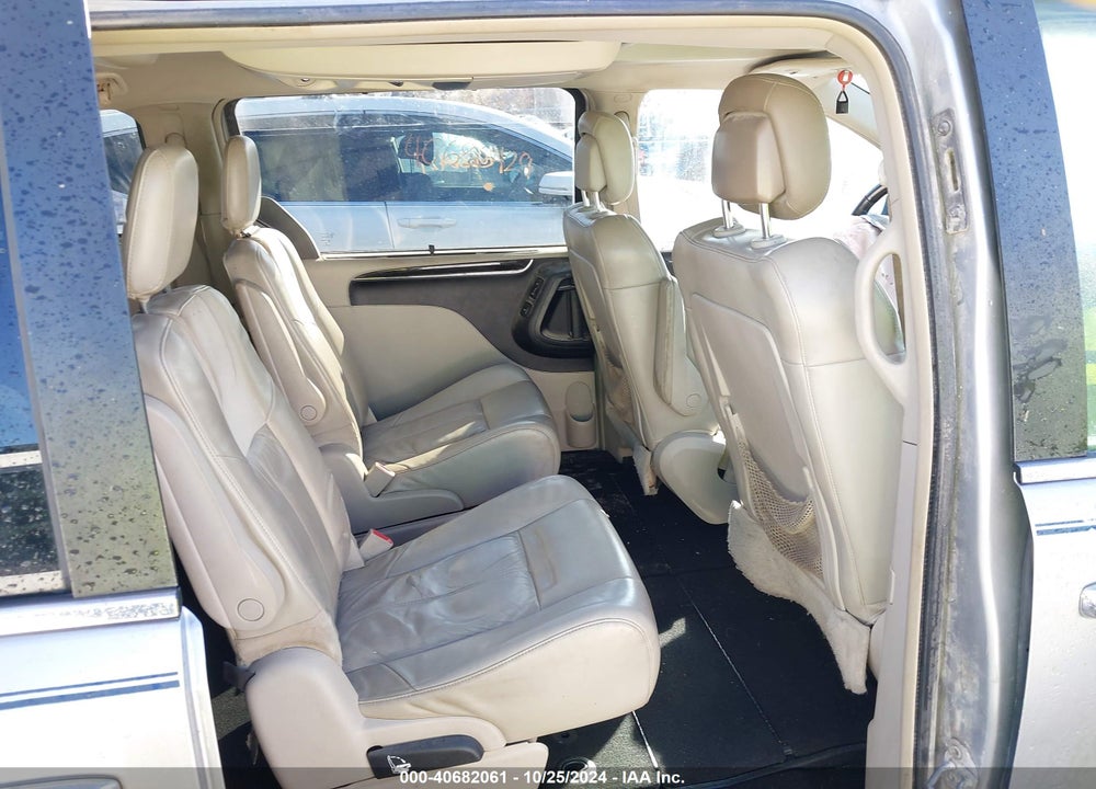 2013 CHRYSLER TOWN & COUNTRY LIMITED VIN: 2C4RC1GG4DR651814