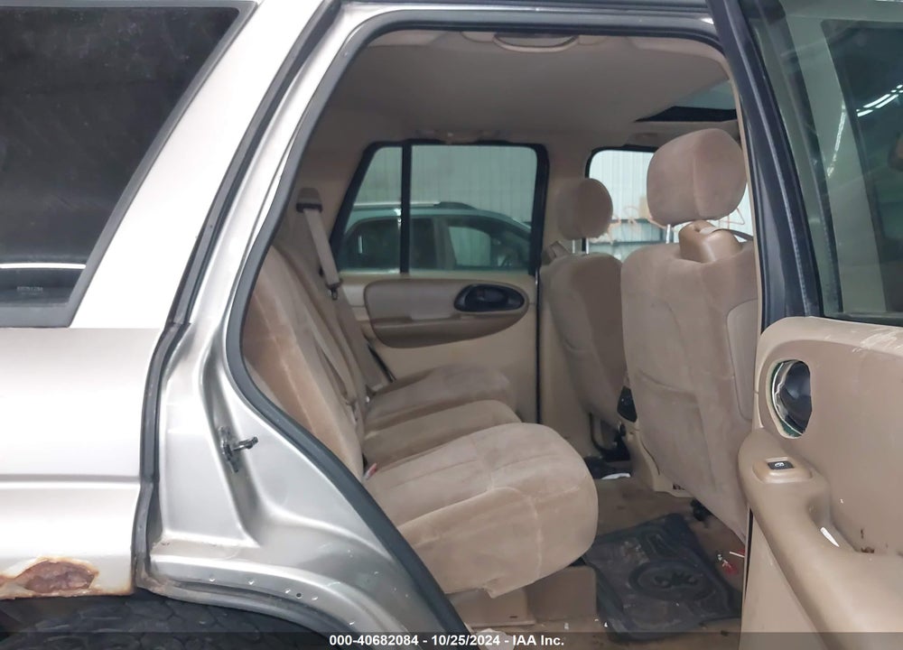 2002 CHEVROLET TRAILBLAZER LT VIN: 1GNDT13S022204789