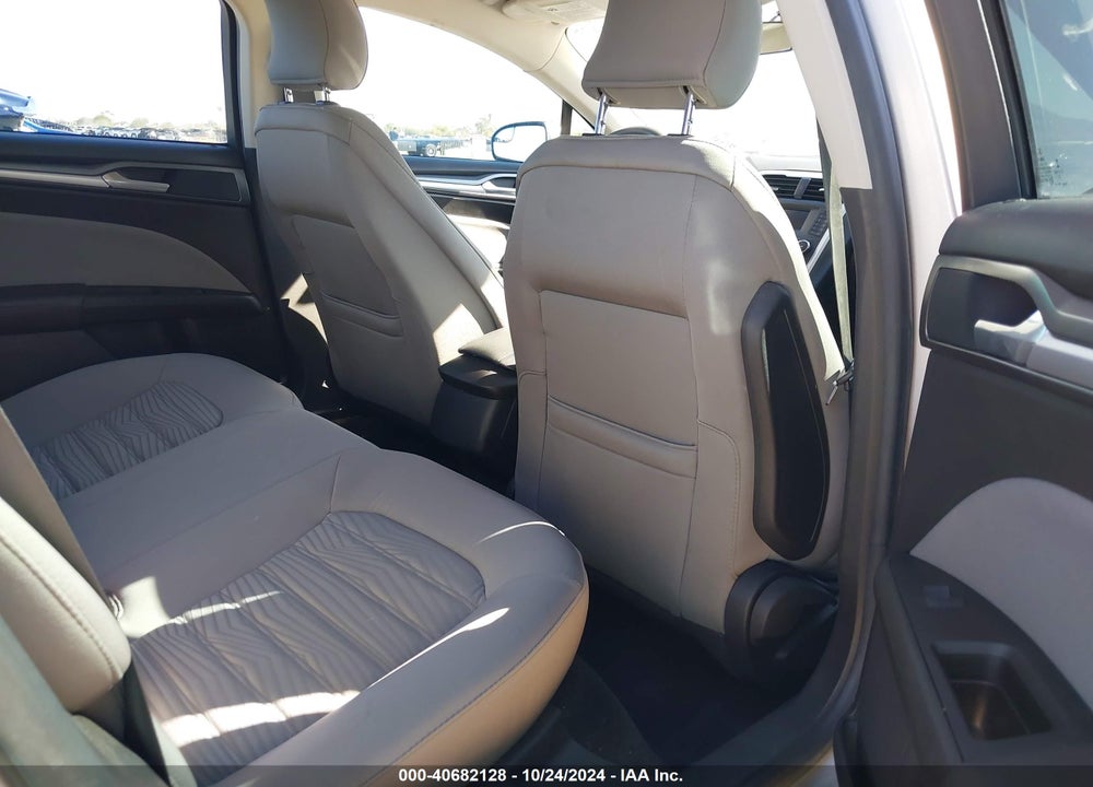 2016 FORD FUSION S VIN: 3FA6P0G70GR215905