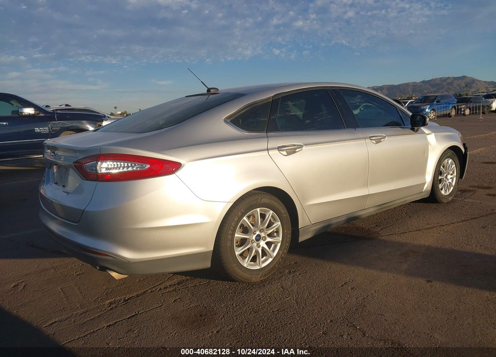 2016 FORD FUSION S VIN: 3FA6P0G70GR215905