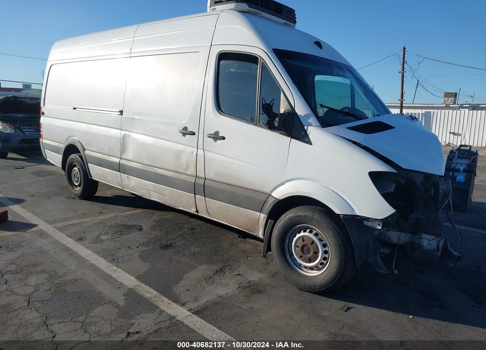 2014 MERCEDES-BENZ SPRINTER 2500 HIGH ROOF VIN: WD3PE8CC9E5930813