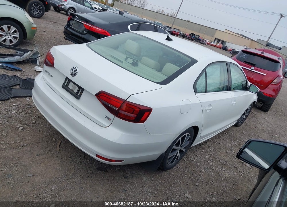 2017 VOLKSWAGEN JETTA 1.4T SE VIN: 3VWDB7AJ4HM305356