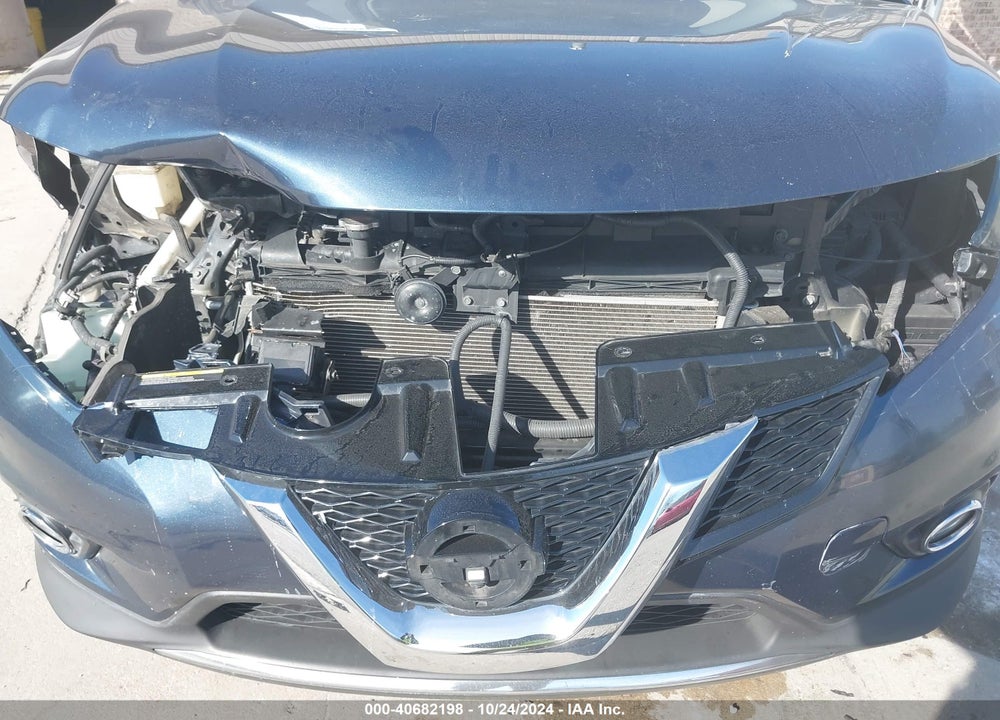 2015 NISSAN ROGUE SL VIN: 5N1AT2MV4FC781668