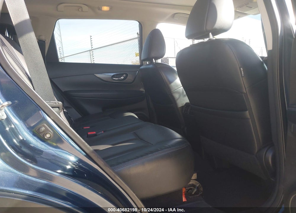 2015 NISSAN ROGUE SL VIN: 5N1AT2MV4FC781668