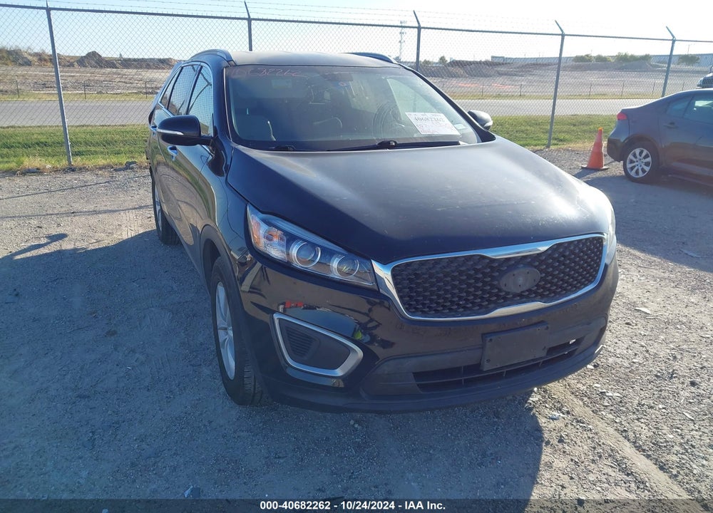2016 KIA SORENTO 2.4L LX VIN: 5XYPG4A38GG088729